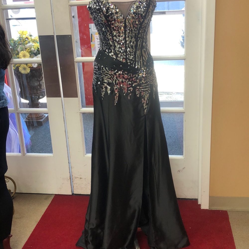 TONY BOWLS BLACK DRESS